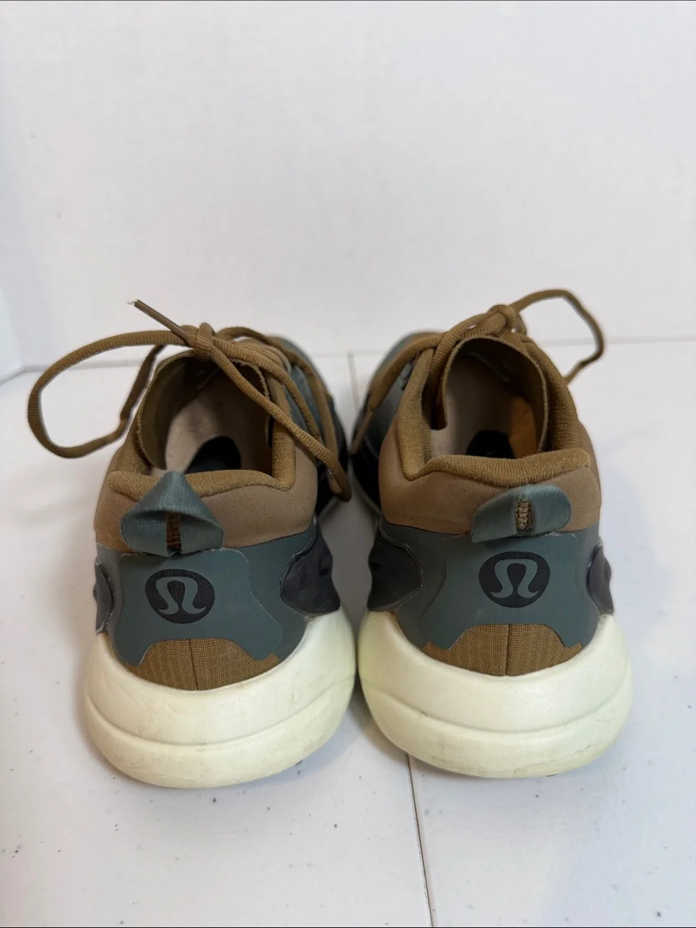 Lululemon Blissfeel Trail Women’s Running Shoe Style Number: W9EPZS